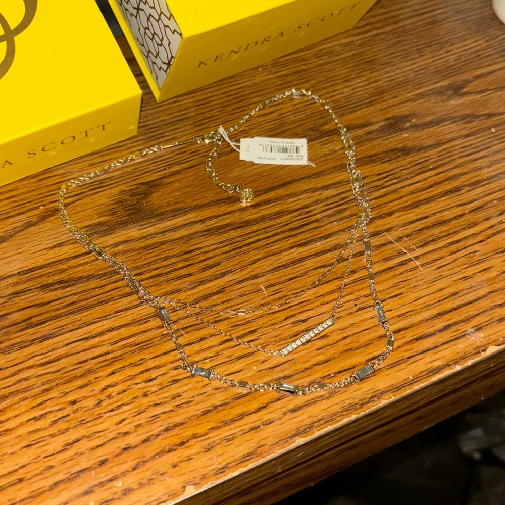 Kendra Scott necklace!